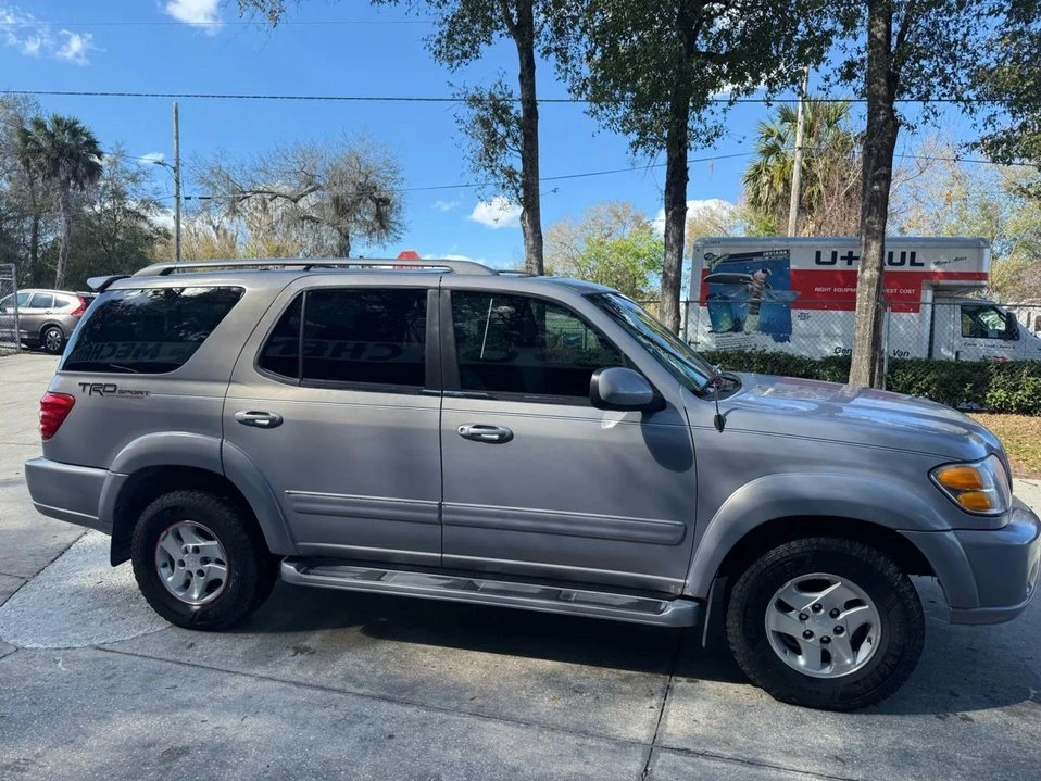 2002 Toyota Sequoia 1st Gen - Image 4 of 13