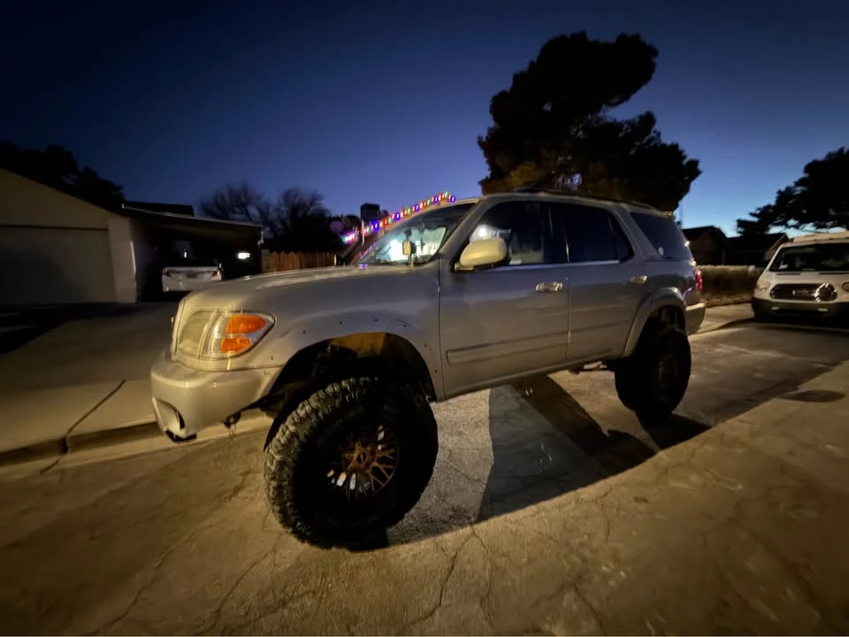 2002 Toyota Sequoia 1st Gen - Image 3 of 9