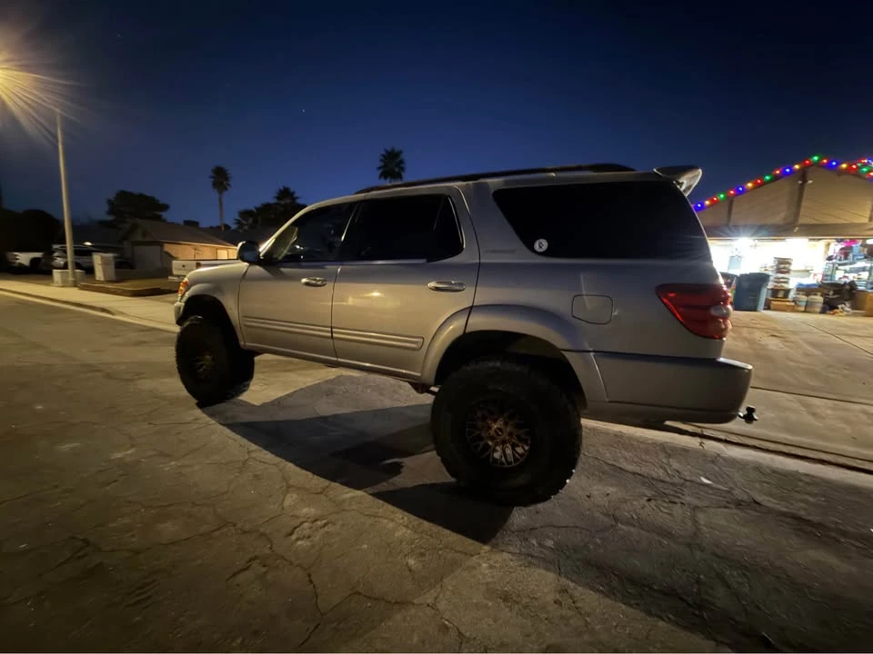 2002 Toyota Sequoia 1st Gen - Image 4 of 9