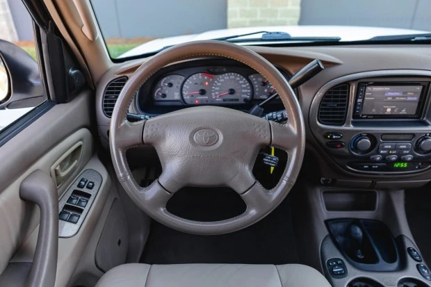 2002 Toyota Sequoia 1st Gen - Image 5 of 7