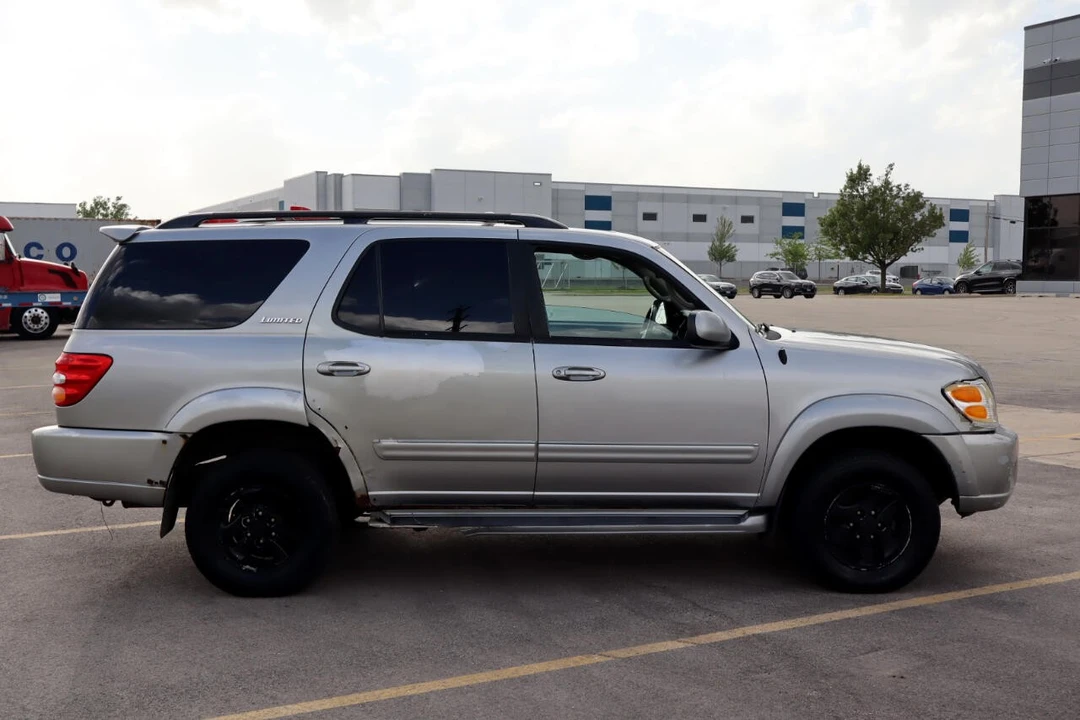 2002 Toyota Sequoia 1st Gen - Image 8 of 21