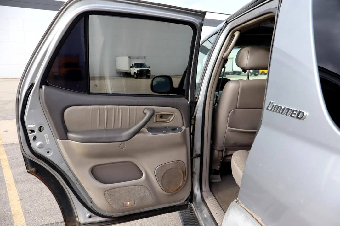 2002 Toyota Sequoia 1st Gen - Image 15 of 21