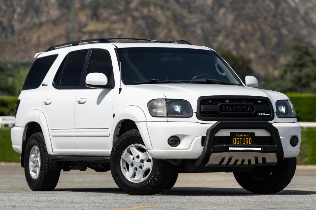 2002 Toyota Sequoia 1st Gen - Image 8 of 31