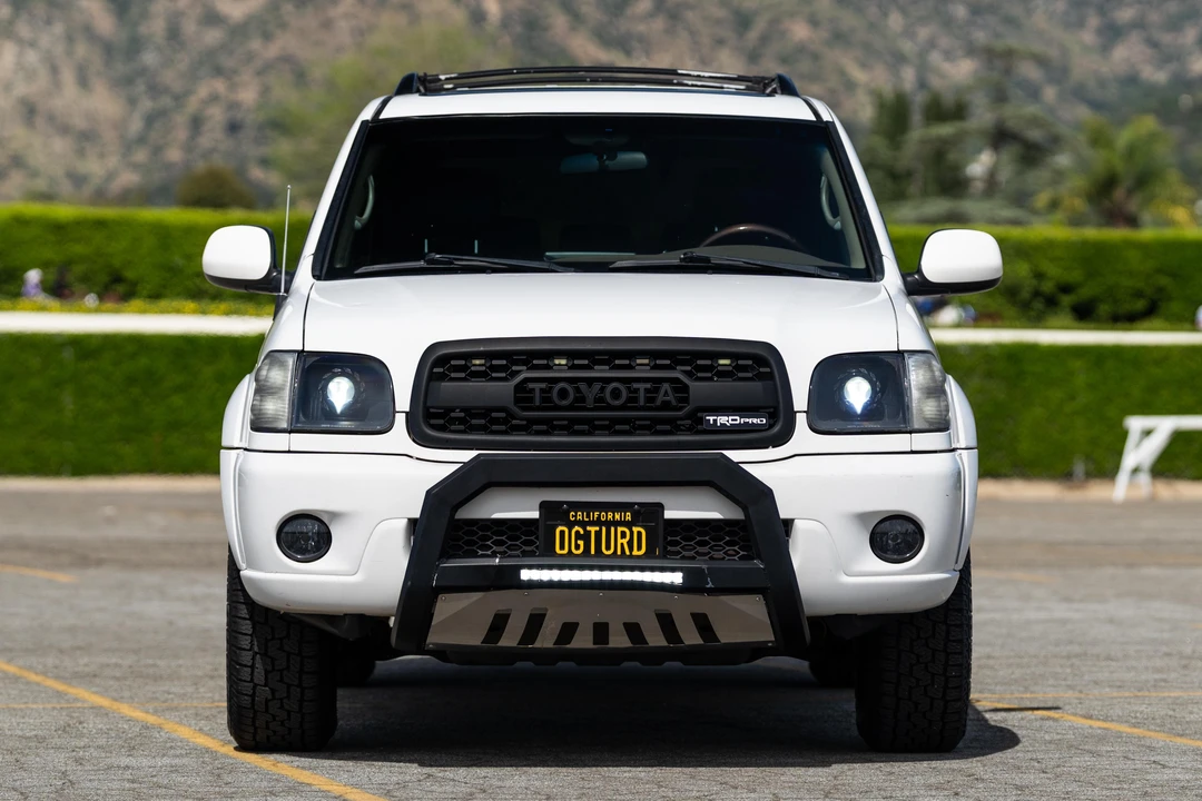 2002 Toyota Sequoia 1st Gen - Image 2 of 31