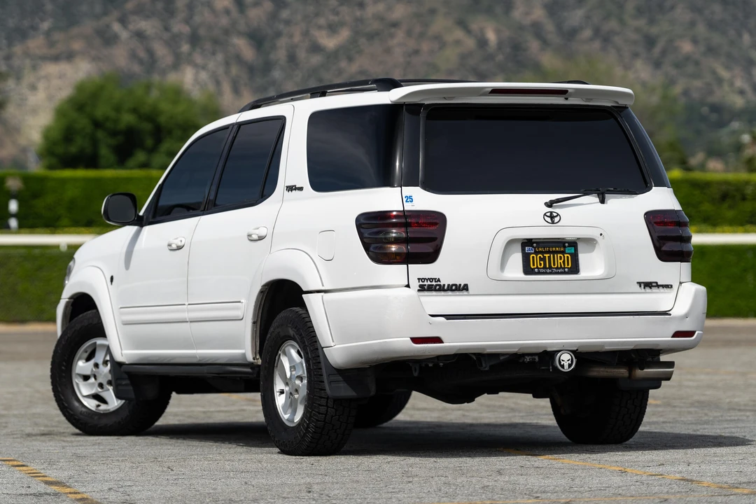 2002 Toyota Sequoia 1st Gen - Image 4 of 31