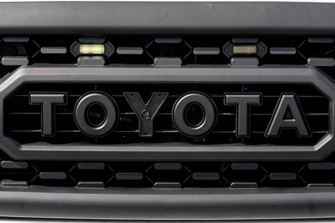 2002 Toyota Sequoia 1st Gen - Image 16 of 31