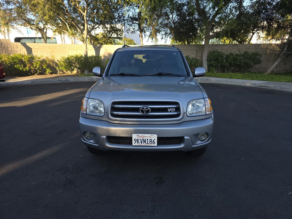 2002 Toyota Sequoia 1st Gen - Image 11 of 31