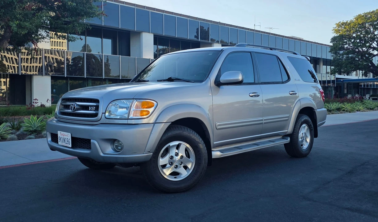 2002 Toyota Sequoia 1st Gen - Image 2 of 31