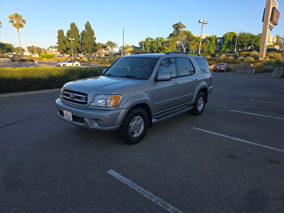 2002 Toyota Sequoia 1st Gen - Image 8 of 31