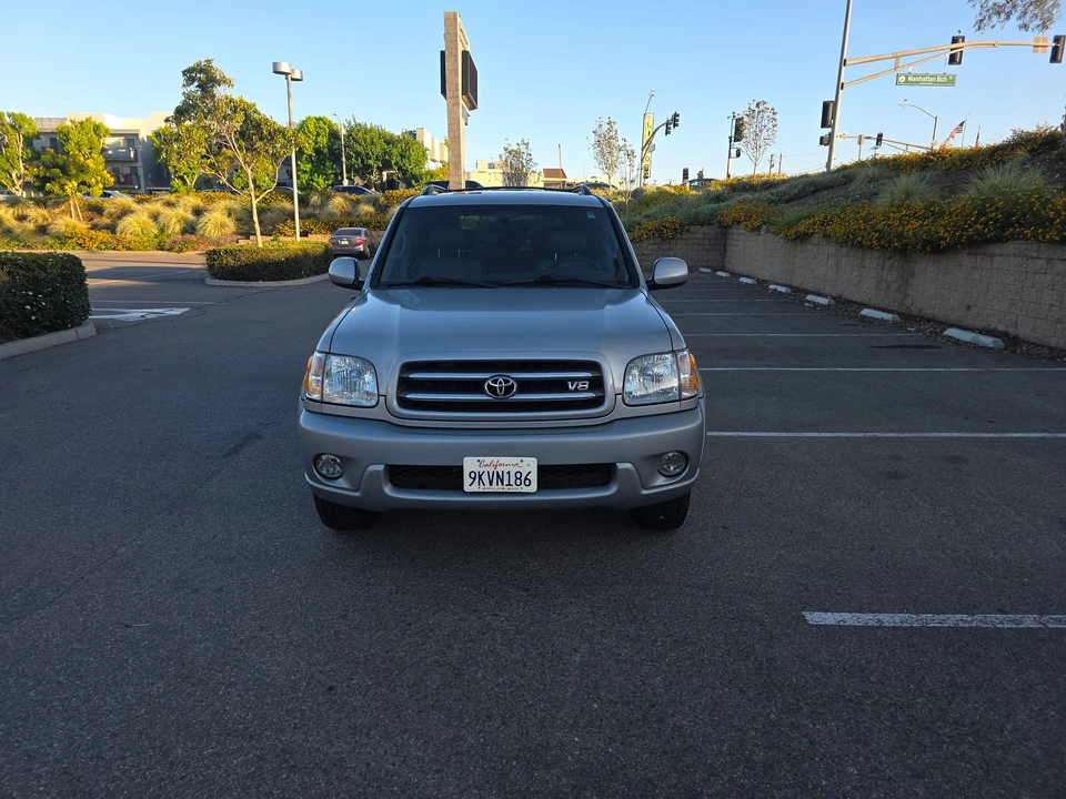 2002 Toyota Sequoia 1st Gen - Image 18 of 31
