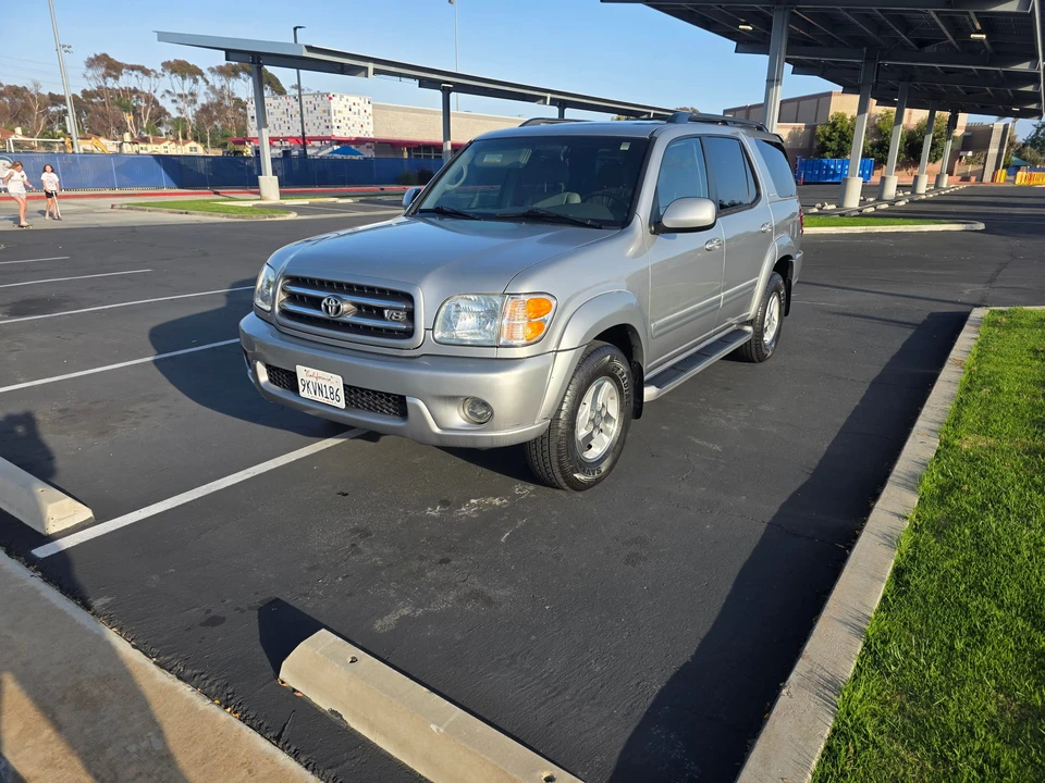2002 Toyota Sequoia 1st Gen - Image 7 of 31