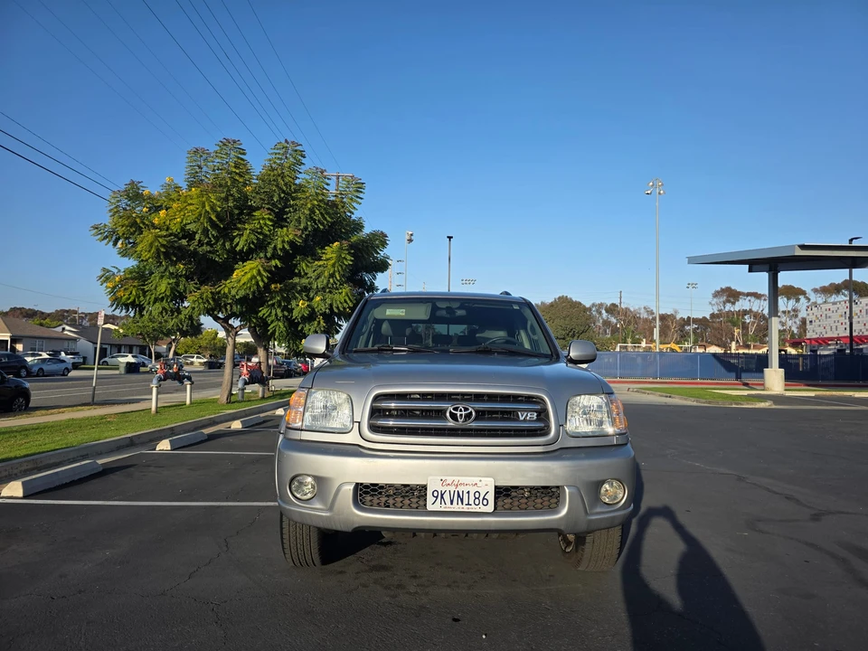 2002 Toyota Sequoia 1st Gen - Image 14 of 31