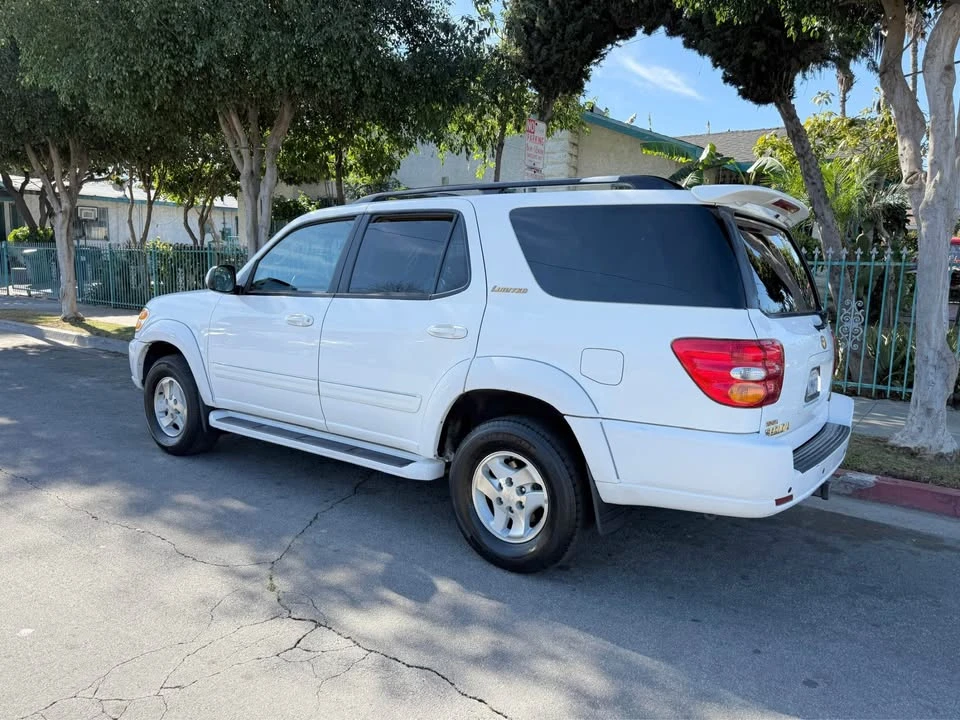 2002 Toyota Sequoia 1st Gen - Image 5 of 15