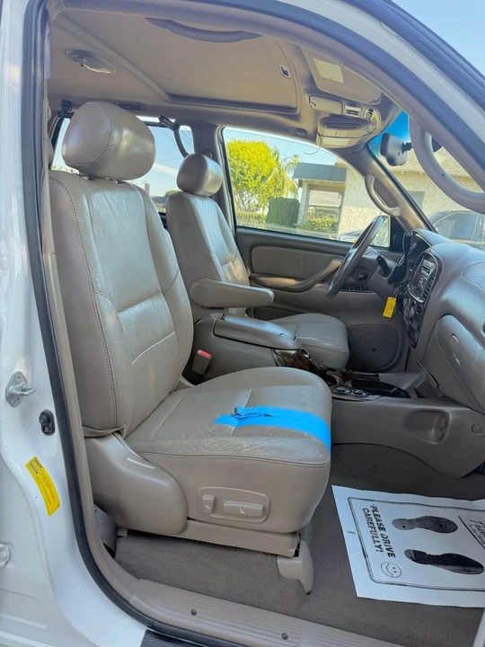 2002 Toyota Sequoia 1st Gen - Image 9 of 15