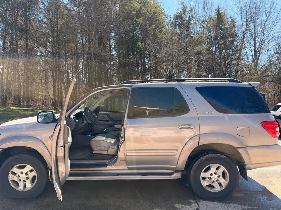 2002 Toyota Sequoia 1st Gen - Image 2 of 6
