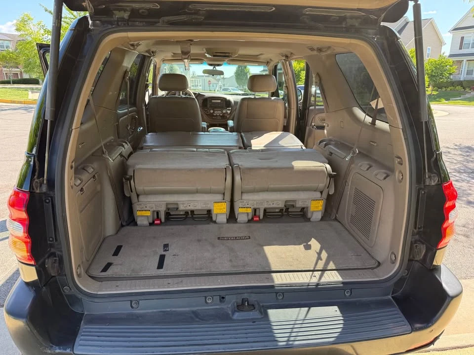 2002 Toyota Sequoia 1st Gen - Image 11 of 15