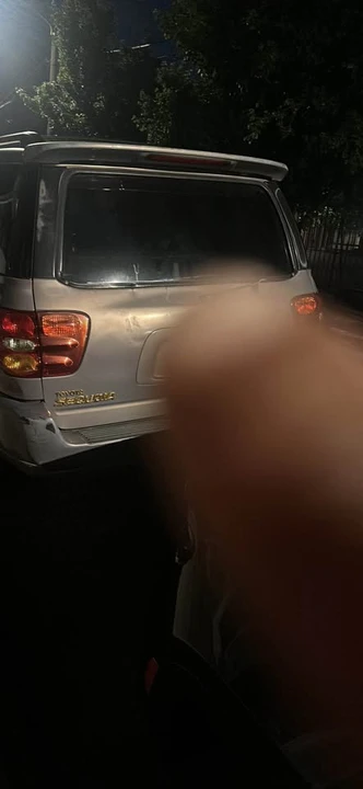 2002 Toyota Sequoia 1st Gen - Image 3 of 3