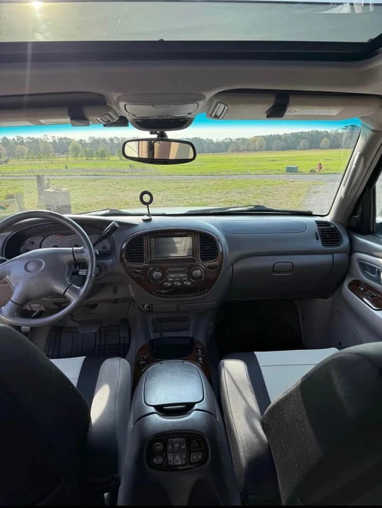 2002 Toyota Sequoia 1st Gen - Image 3 of 7