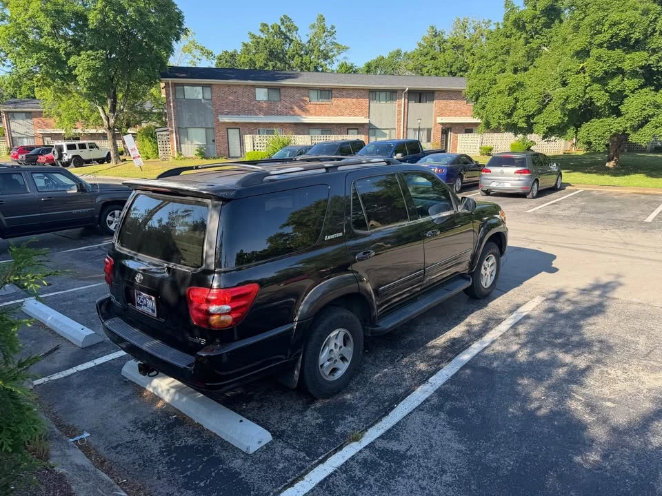 2002 Toyota Sequoia 1st Gen - Image 8 of 9