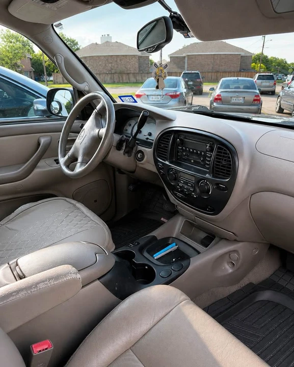 2002 Toyota Sequoia 1st Gen - Image 4 of 7