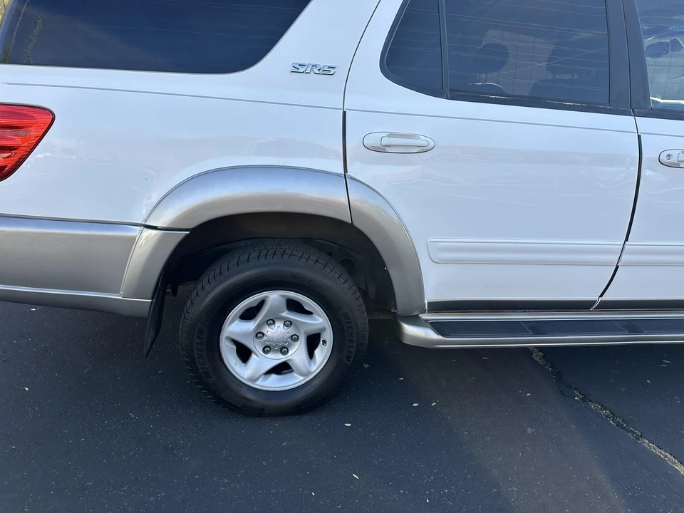 2002 Toyota Sequoia 1st Gen - Image 19 of 31