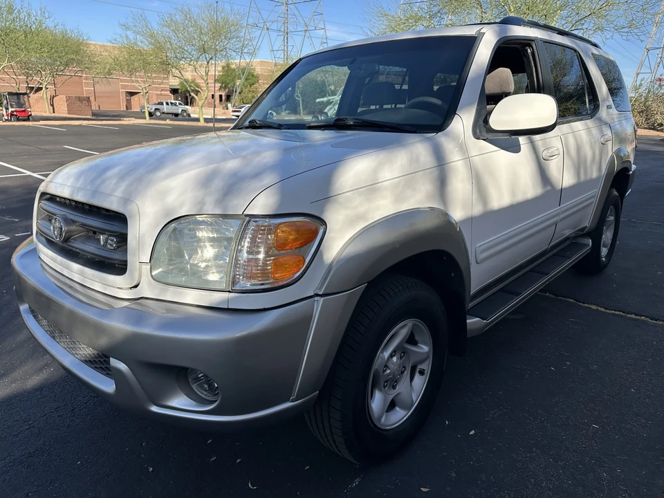 2002 Toyota Sequoia 1st Gen - Image 10 of 31