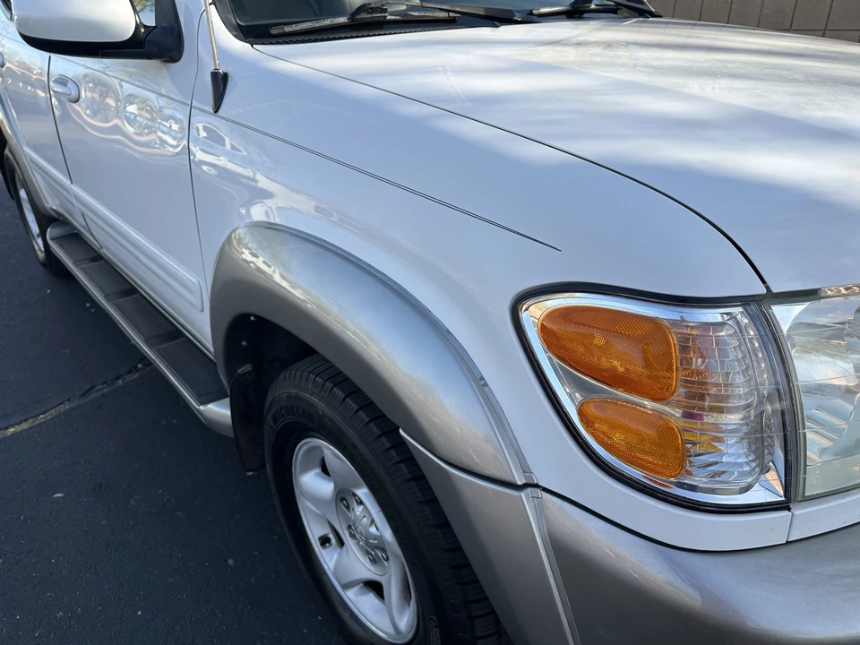 2002 Toyota Sequoia 1st Gen - Image 14 of 31