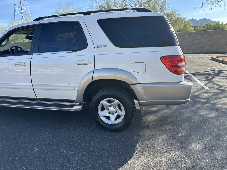 2002 Toyota Sequoia 1st Gen - Image 27 of 31