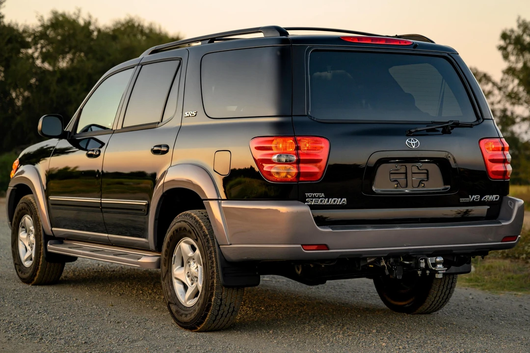 2002 Toyota Sequoia 1st Gen - Image 4 of 31