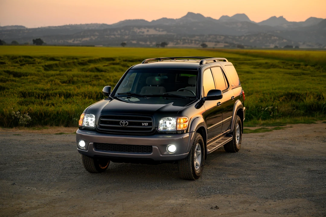 2002 Toyota Sequoia 1st Gen - Image 11 of 31
