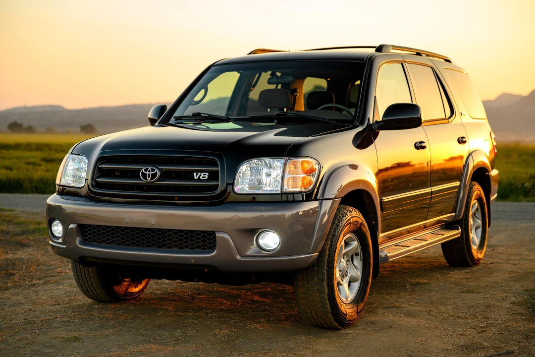 2002 Toyota Sequoia 1st Gen - Image 13 of 31