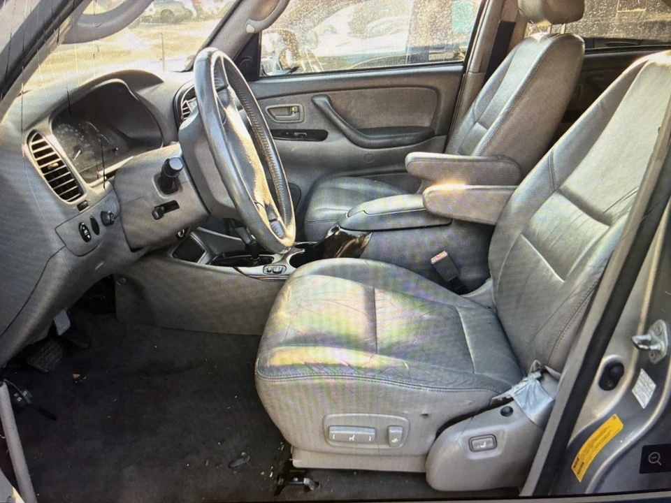 2002 Toyota Sequoia 1st Gen - Image 3 of 5
