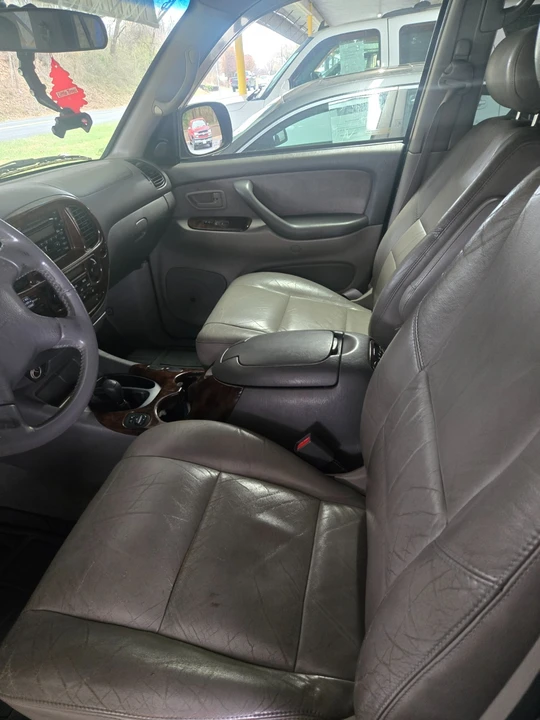 2002 Toyota Sequoia 1st Gen - Image 4 of 9