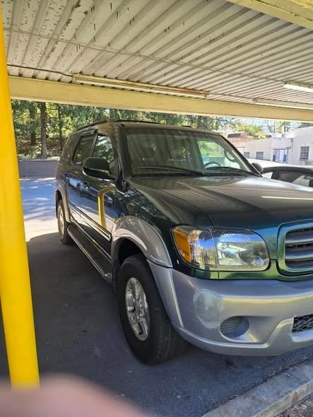 2002 Toyota Sequoia 1st Gen - Image 2 of 9