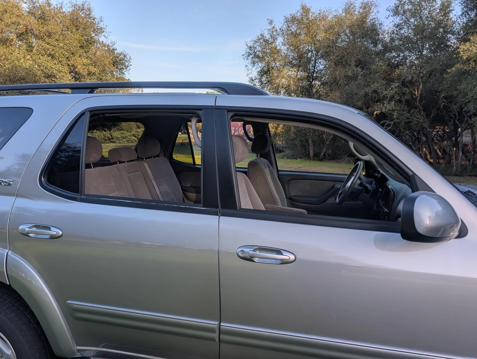 2002 Toyota Sequoia 1st Gen - Image 22 of 31