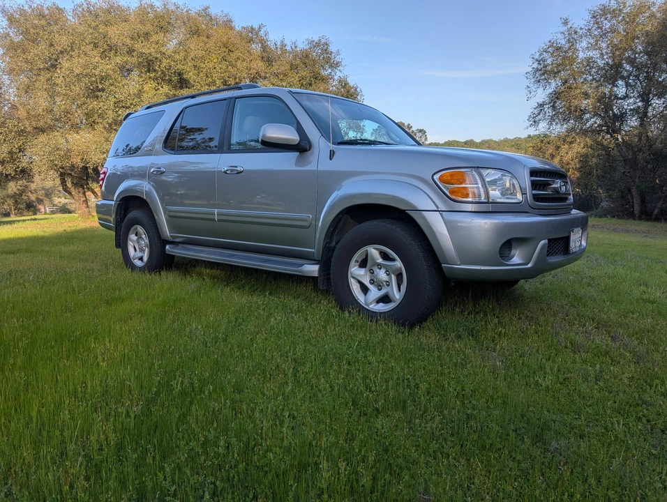 2002 Toyota Sequoia 1st Gen - Image 12 of 31