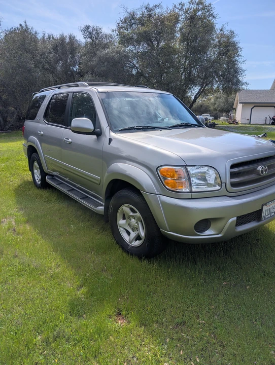 2002 Toyota Sequoia 1st Gen - Image 13 of 31