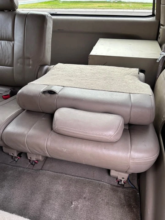 2002 Toyota Sequoia 1st Gen - Image 8 of 8