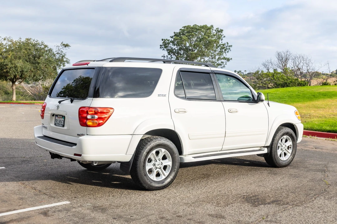 2002 Toyota Sequoia 1st Gen - Image 7 of 31