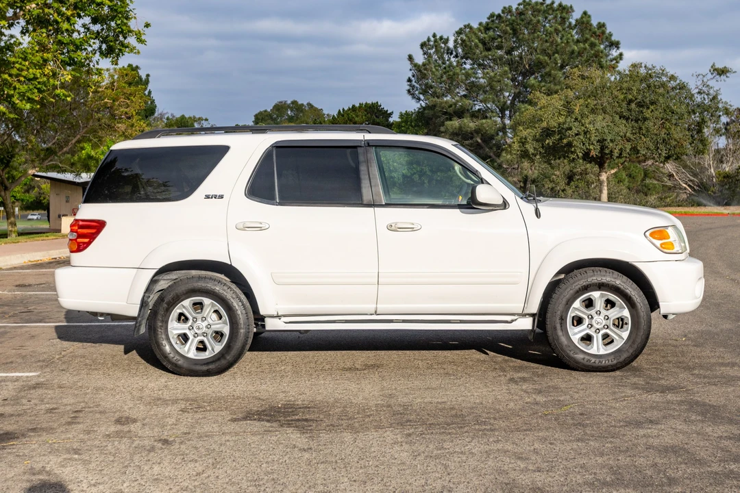 2002 Toyota Sequoia 1st Gen - Image 8 of 31