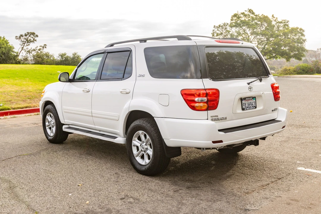 2002 Toyota Sequoia 1st Gen - Image 5 of 31