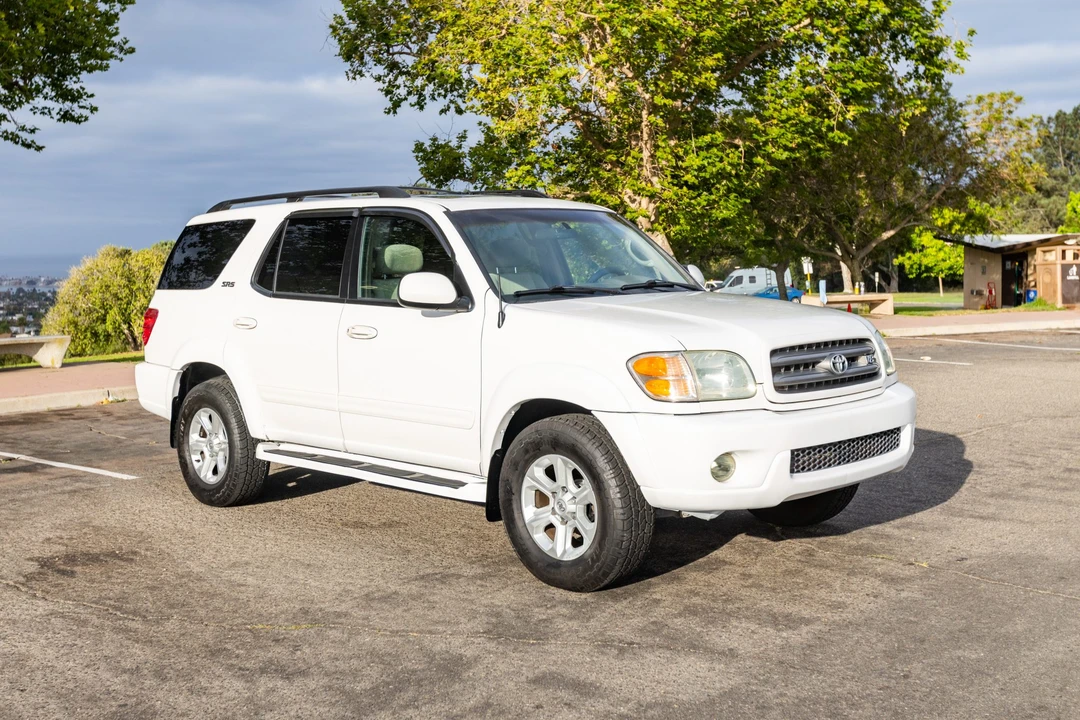 2002 Toyota Sequoia 1st Gen - Image 9 of 31