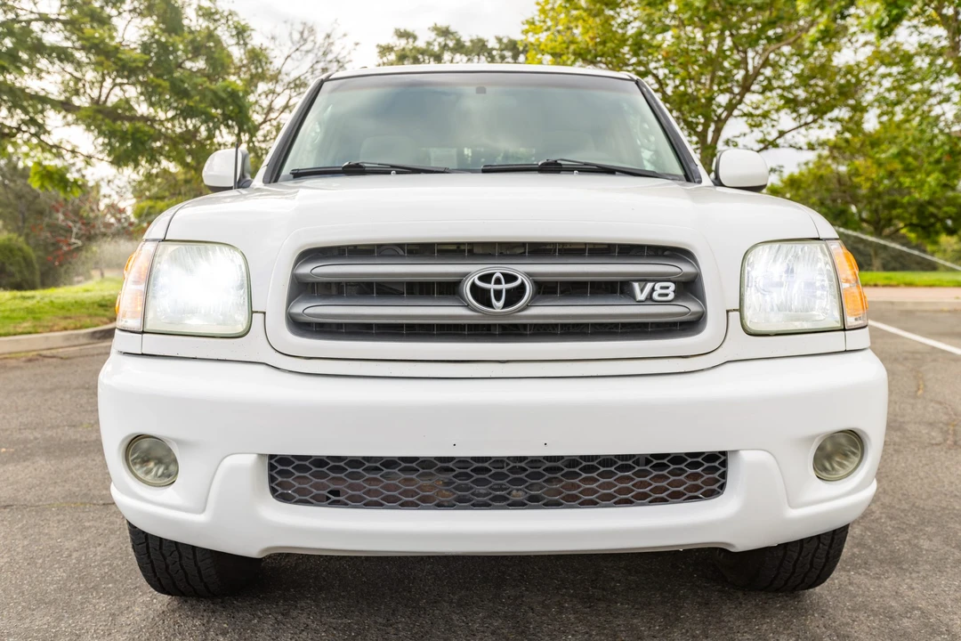 2002 Toyota Sequoia 1st Gen - Image 11 of 31