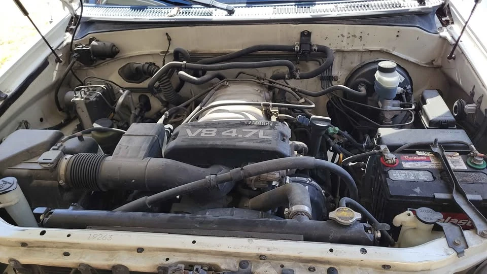 2002 Toyota Sequoia 1st Gen - Image 8 of 9