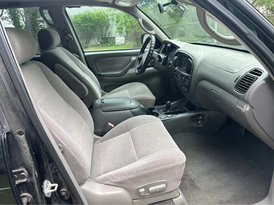 2002 Toyota Sequoia 1st Gen - Image 13 of 16