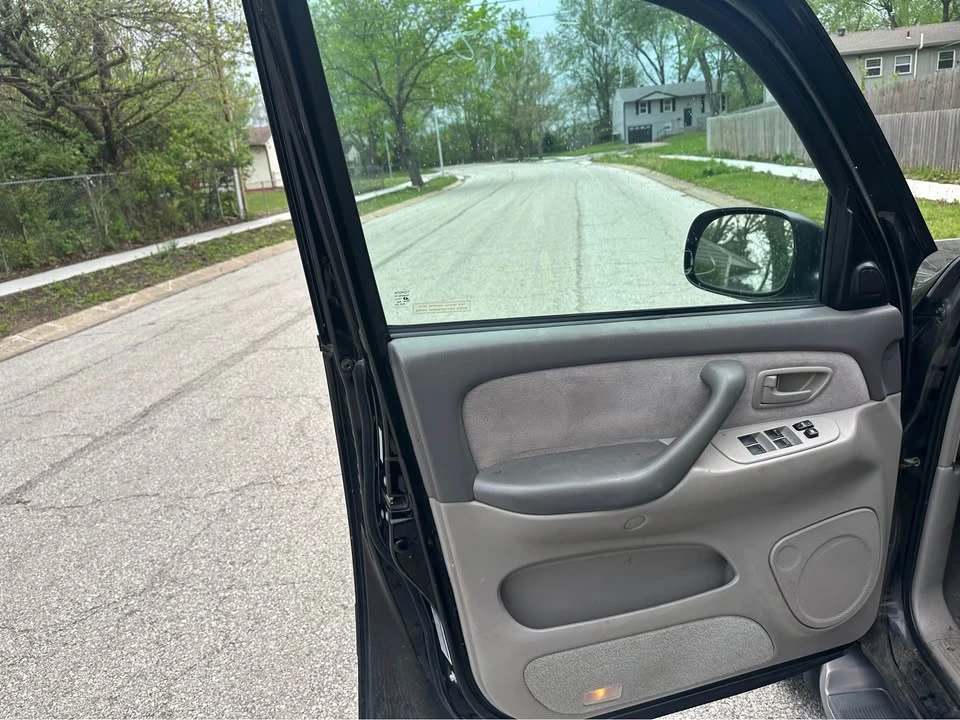 2002 Toyota Sequoia 1st Gen - Image 14 of 16