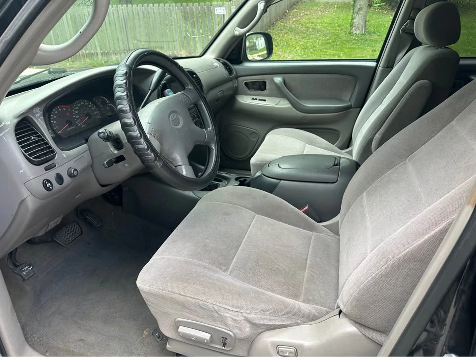 2002 Toyota Sequoia 1st Gen - Image 9 of 16