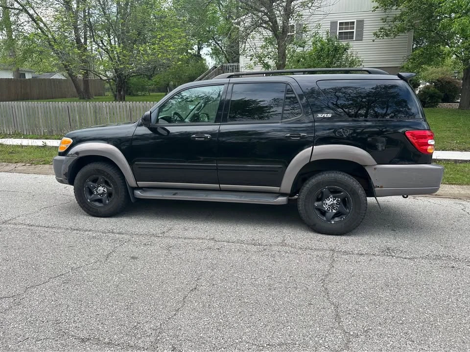 2002 Toyota Sequoia 1st Gen - Image 5 of 16