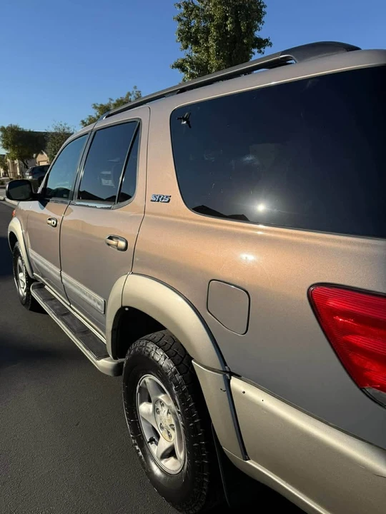 2002 Toyota Sequoia 1st Gen - Image 8 of 20