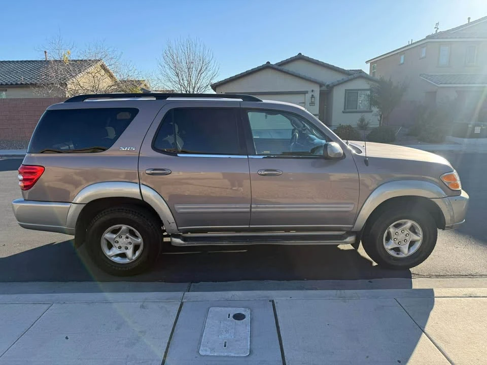2002 Toyota Sequoia 1st Gen - Image 7 of 20